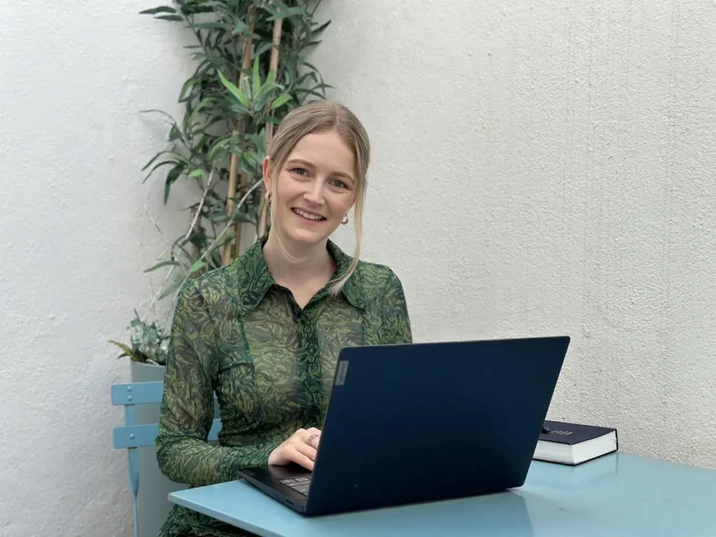 Virtual Assistant working on a digital marketing strategy for a sustainable business